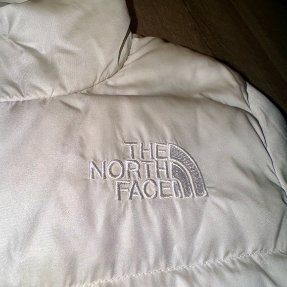 The North Face Cream Puffer Jacket - Picture 2 of 4